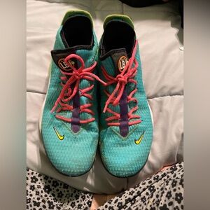 Nike LeBron 16 Low Air Max Trainer 2 size 10